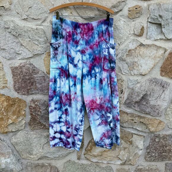 Grade & gather Upcycled ice dyed cropped pants - Picture 9 of 9